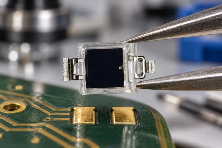 Miniature PIN Photodiode 1.1×1.1: Layout Strategies and Optical Design for Space-Constrained Sensing